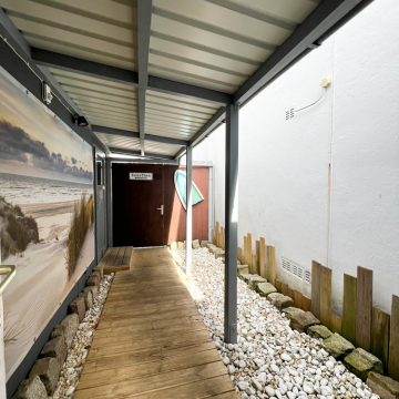 Zwischengang zu den WCs Zwischengang zu den WCs