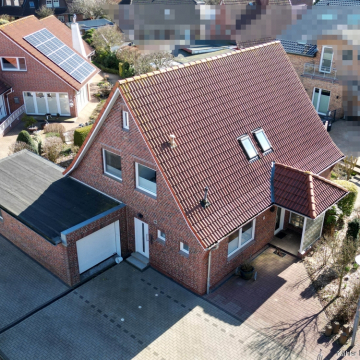 Haus und Garage